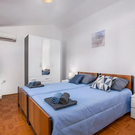 Apartment Blu