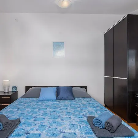 Apartment Apartment Blu Pula